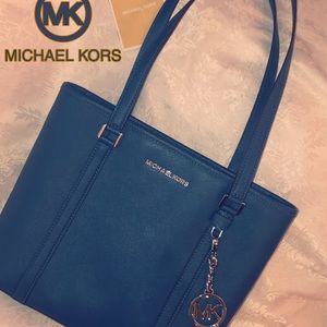 Michael Kors Purse like new condition